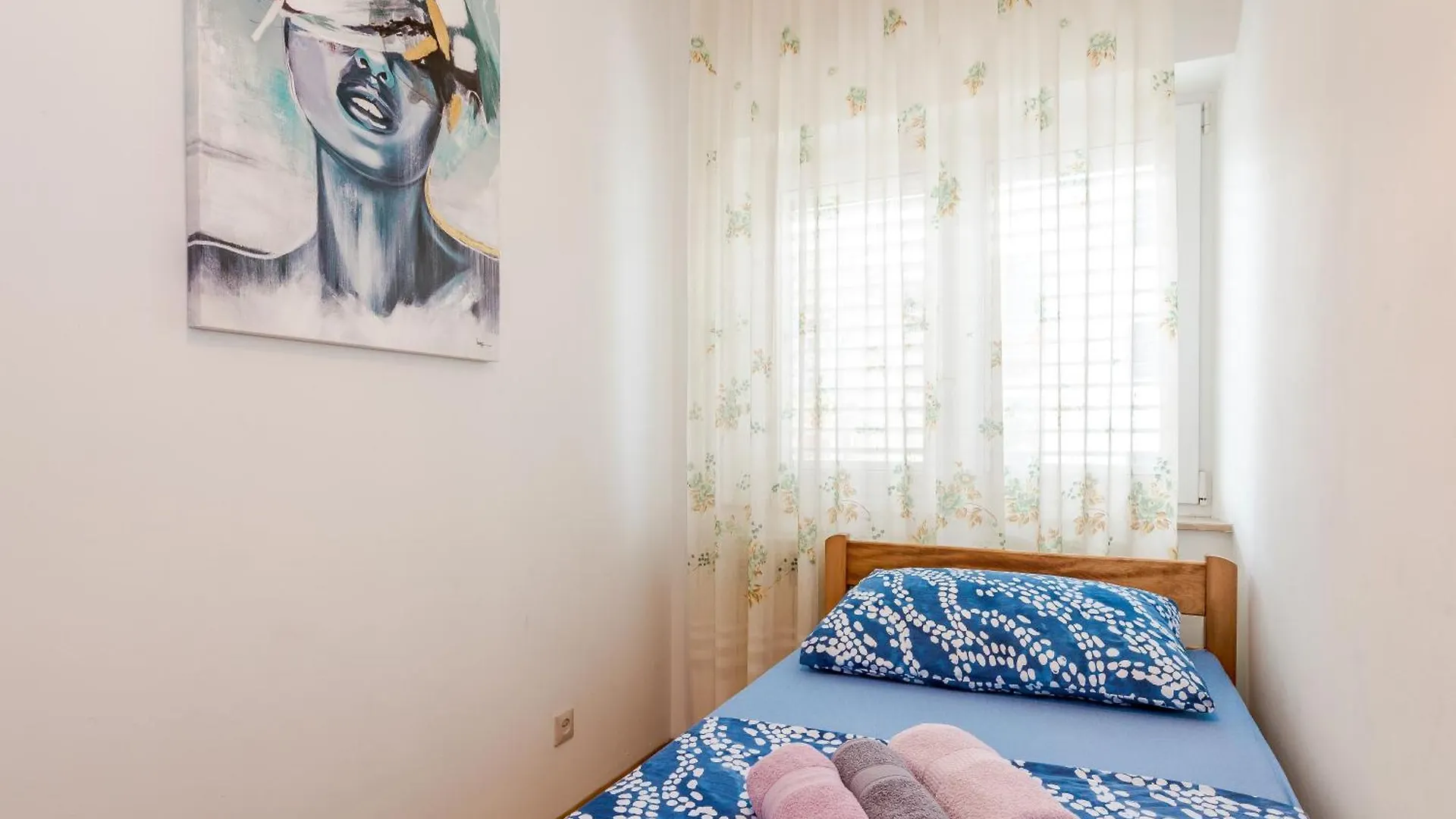 Apartment Goreta Kastela 0*,  Croatia