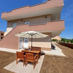 Lucija Apartment