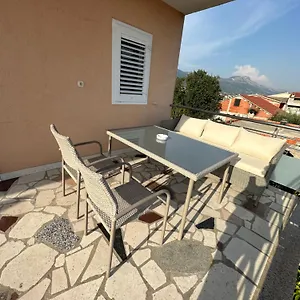 Haus Grace Apartment
