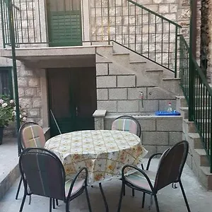 Apartament Lucijan, Kaštela